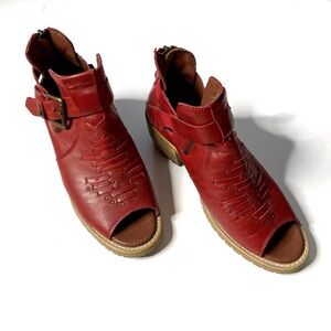 Caterpillar CAT Peep Toe Shoes - red leather
